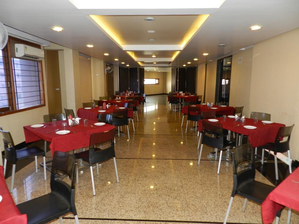 摄政地区岩石酒店 Toranagallu 外观 照片